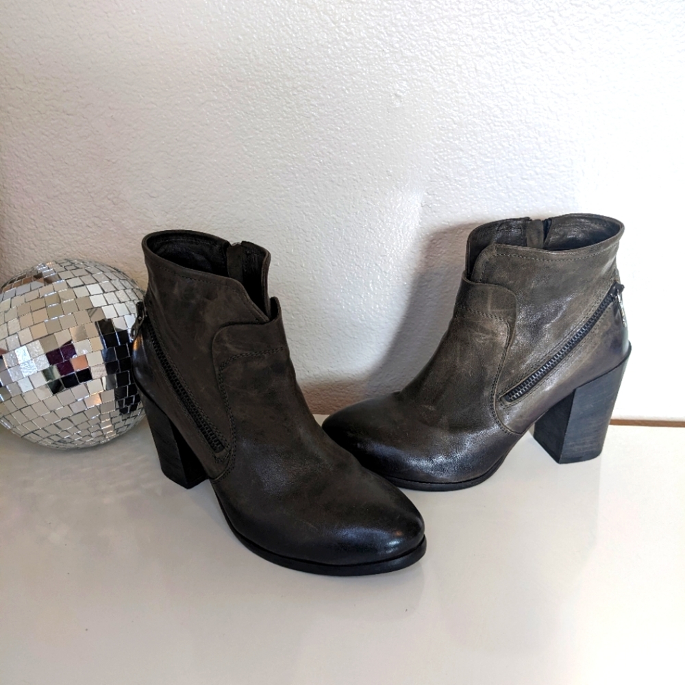 KBR Italian leather moto Ankle Booties Size 61/2